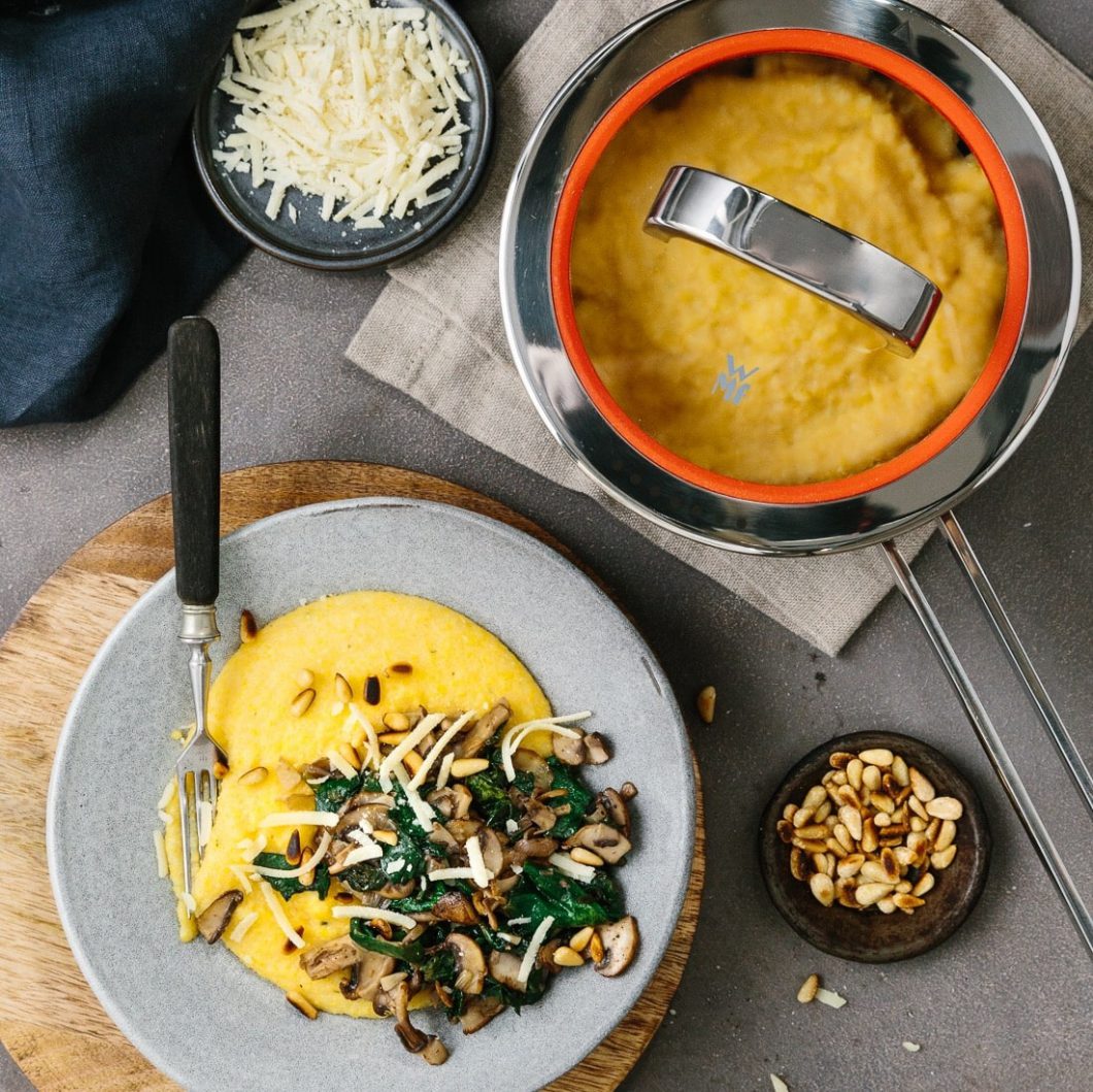 Cremige Polenta mit Pilzen und Spinat - Janina and Food